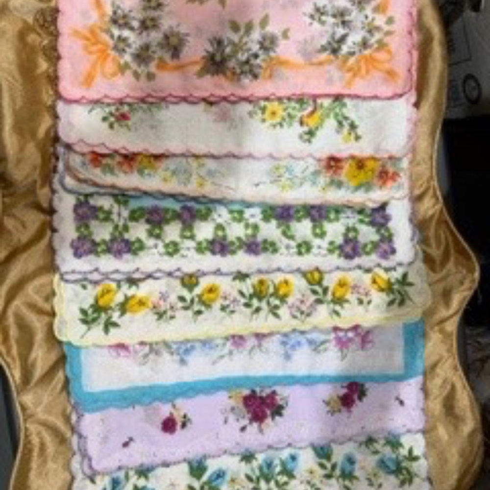 NWOT Vintage-like handkerchiefs